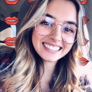 Meet your Posher, Brianna